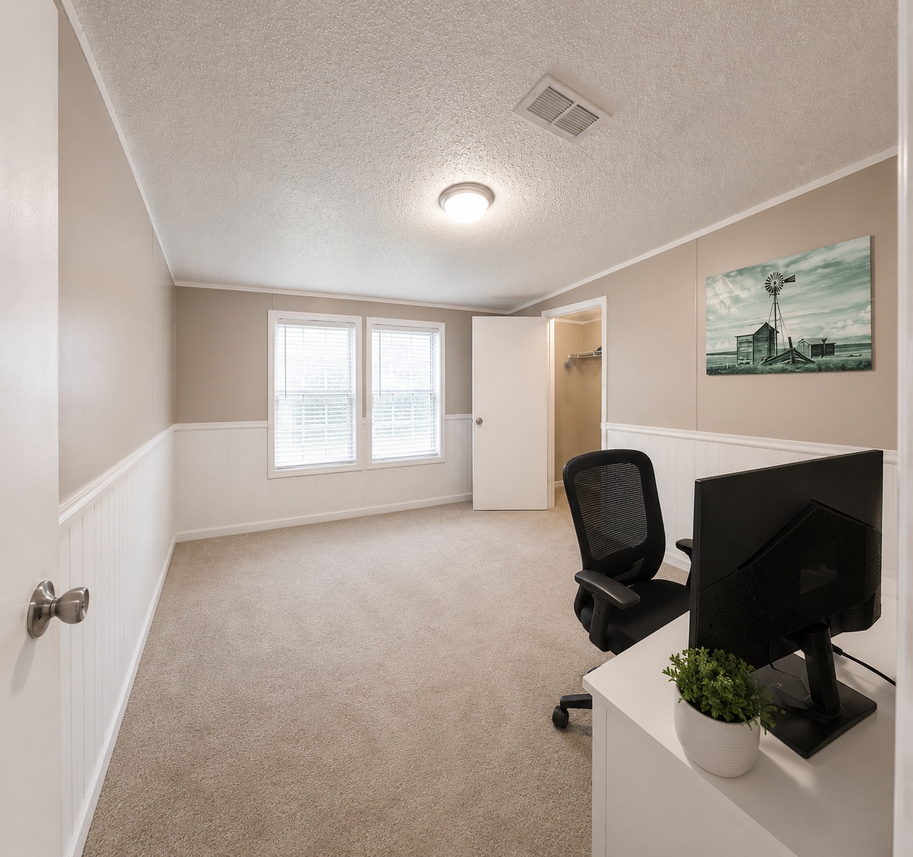 OA1063 BDRM 3 Spacious Home with Character & Room to Make It Your Own