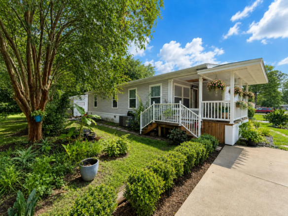 🏡🌿A Little More Space, A Lot More Charm – A Home Made for Easy Living